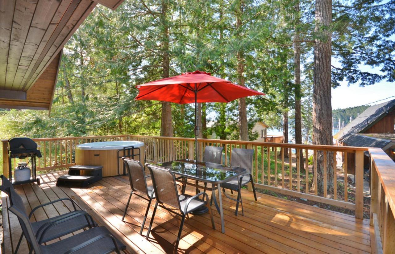 Pender Harbour Resort & Marina Garden Bay Luaran gambar