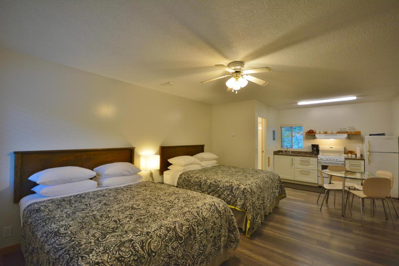 Pender Harbour Resort & Marina Garden Bay Luaran gambar